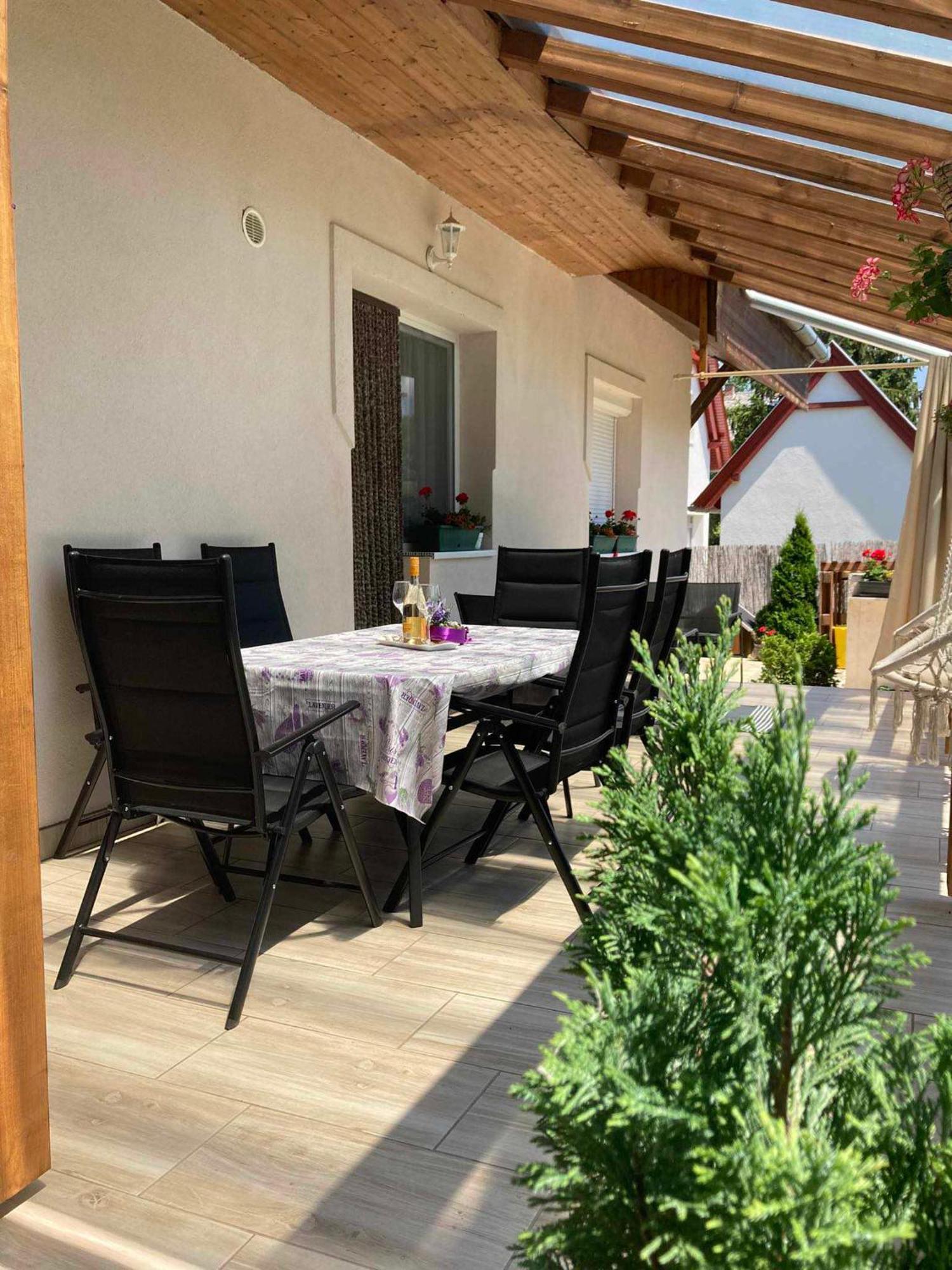 Levendula Vendégház Balatonfoldvar Exterior foto